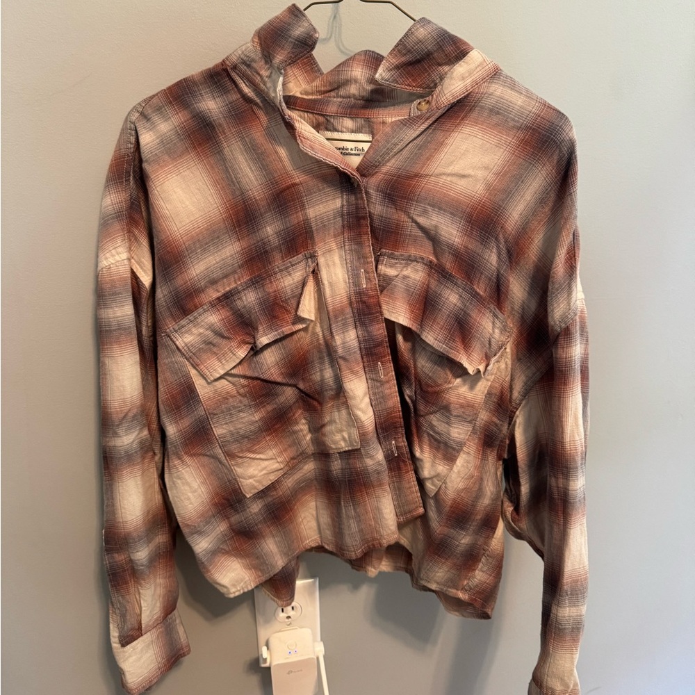 Abercrombie & Fitch cropped plaid shirt